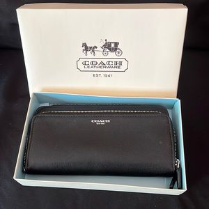 Coach Black Eecker leather zip